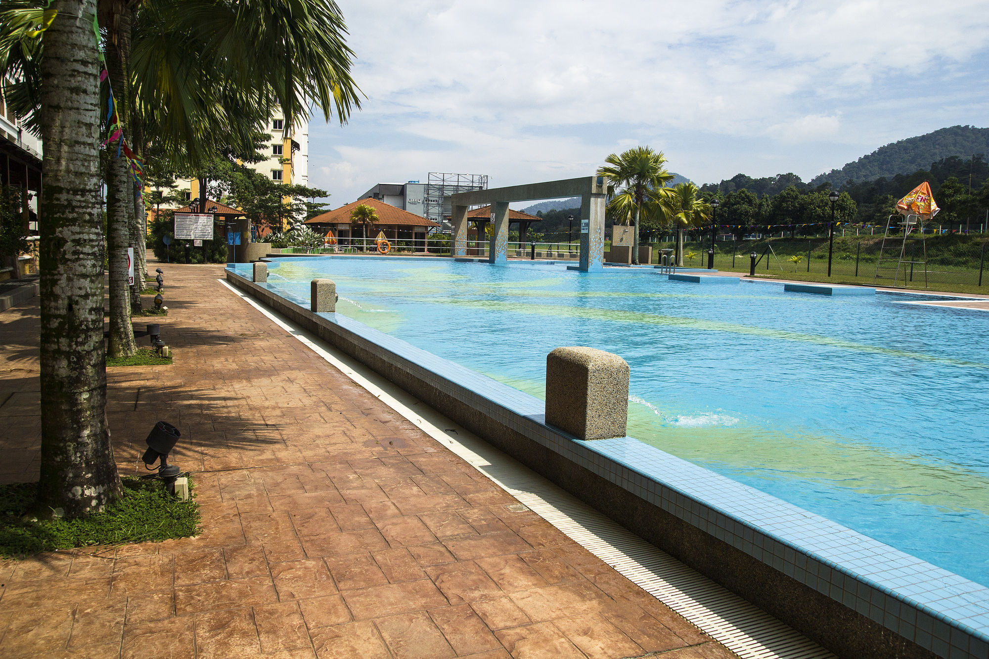 Suria Service Apartment-Hotel Bukit Merah Exterior photo